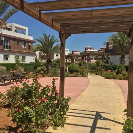Royal Sun Sitesi Trikomo